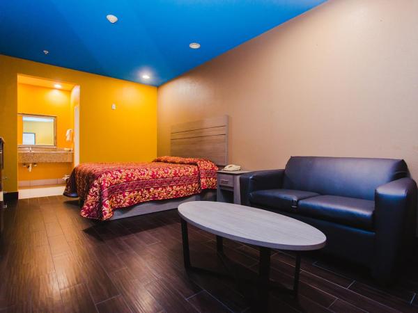 Moonlight Suites - Houston/George Bush Int'l Airport : photo 7 de la chambre chambre lit king-size