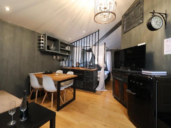 Central Apartments Integrated Hotel : photo 1 de la chambre studio - trg sv. stosije 4