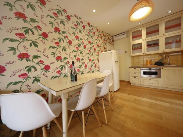 Central Apartments Integrated Hotel : photo 4 de la chambre studio - trg sv. stosije 4