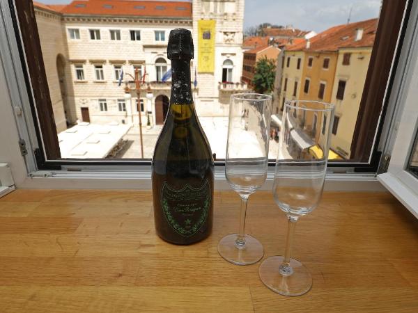 Central Apartments Integrated Hotel : photo 1 de la chambre studio supérieur - narodni trg 5