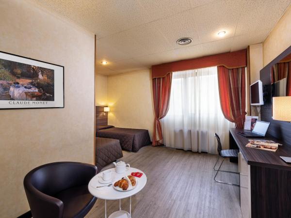 JR Hotels Bologna Amadeus : photo 4 de la chambre chambre triple standard
