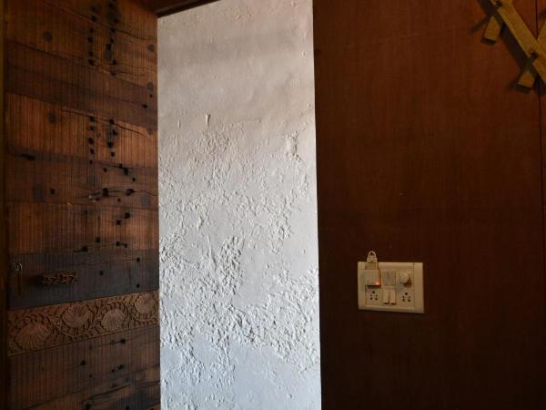 Hostel Vasantashram CST Mumbai : photo 5 de la chambre chambre simple avec salle de bains commune