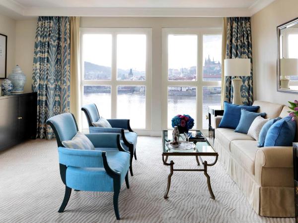 Four Seasons Hotel Prague : photo 3 de la chambre suite - vue sur rivière