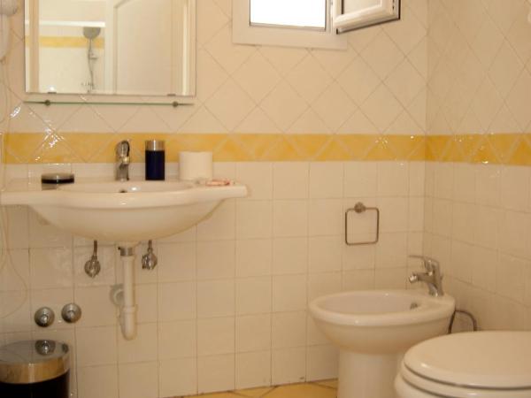 Albergo Villa Giusto : photo 2 de la chambre chambre double ou lits jumeaux