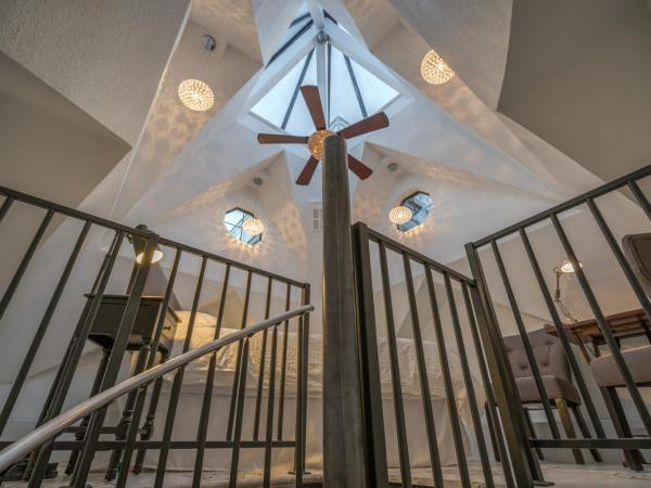 Houston Towers, Downtown Med Ctr, NRG, Adults only : photo 3 de la chambre skylight tower suite