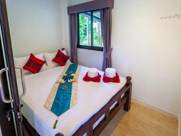 White Flower Lanta : photo 5 de la chambre chambre quadruple avec terrasse 