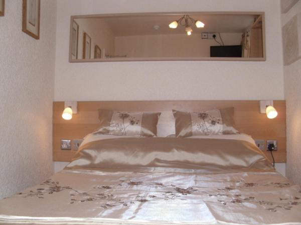 Seaforth Guest House - Pleasure Beach : photo 2 de la chambre chambre double avec salle de bains privative