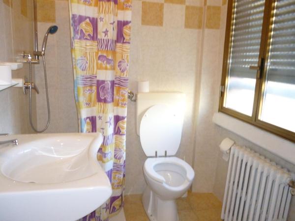 Hotel San Giovanni : photo 9 de la chambre chambre quadruple