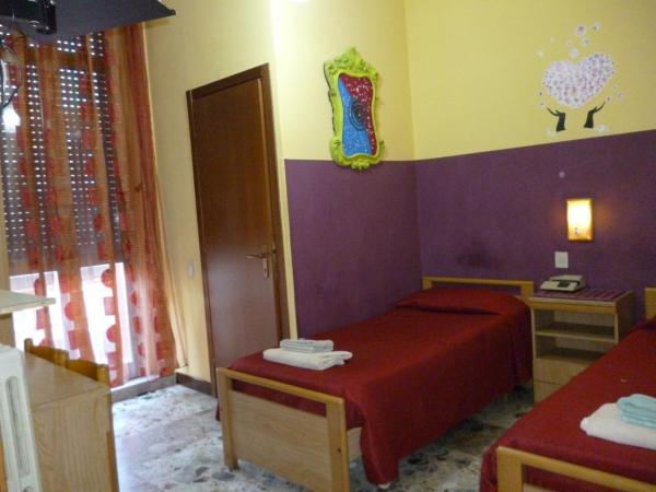 Hotel San Giovanni : photo 9 de la chambre chambre double ou lits jumeaux