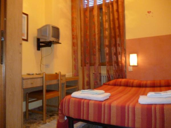 Hotel San Giovanni : photo 5 de la chambre chambre triple