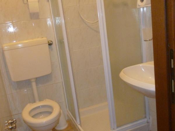 Hotel San Giovanni : photo 10 de la chambre chambre triple