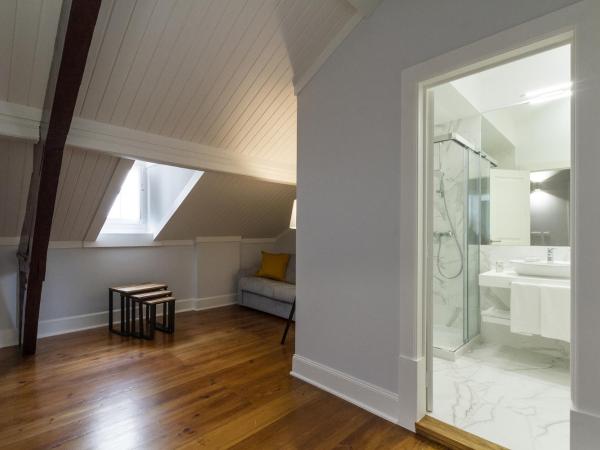 AQ 188 Guest House : photo 4 de la chambre chambre quadruple deluxe