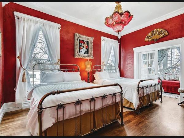 The Holiday Chalet Victorian : photo 2 de la chambre alexandrina suite