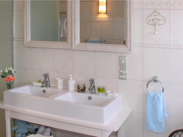 Dyers House : photo 9 de la chambre chambre lit queen-size - vue sur jardin