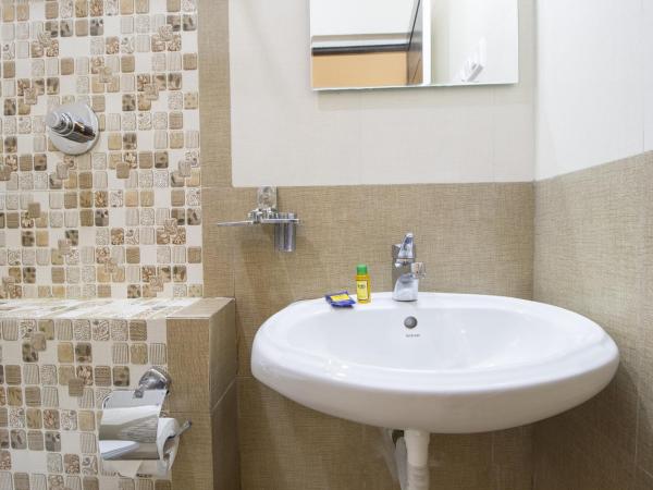 FabHotel Crown Suites : photo 4 de la chambre chambre deluxe