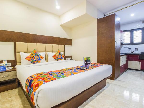 FabHotel Crown Suites : photo 1 de la chambre chambre double supérieure