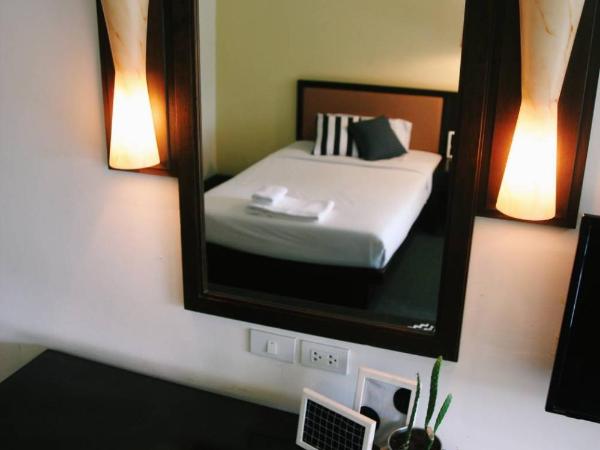 Aekpailin River Kwai Resort : photo 3 de la chambre chambre lits jumeaux supérieure - vue sur jardin