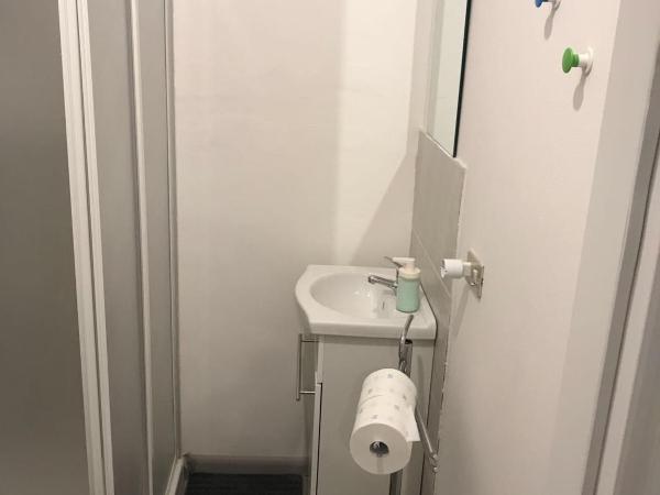 Bed2Go : photo 9 de la chambre chambre double familiale