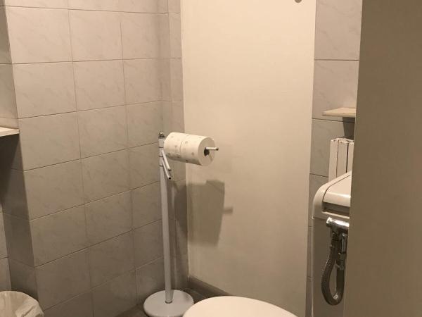 Bed2Go : photo 9 de la chambre chambre familiale avec balcon