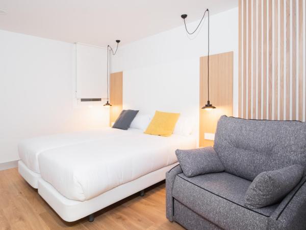 Pensión Arroka : photo 8 de la chambre chambre double avec lit d'appoint