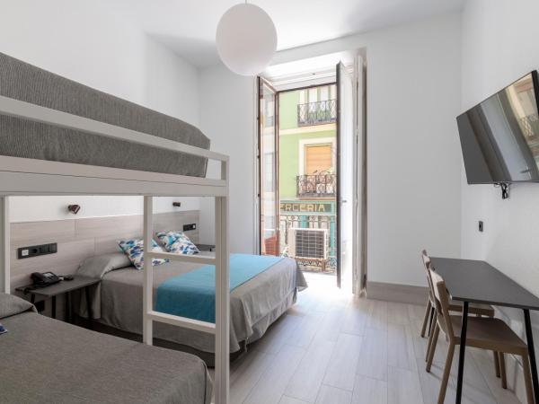 Hostal Castilla II Puerta del Sol : photo 7 de la chambre chambre familiale