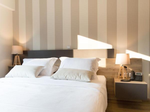 Hotel @Syngrou Fix : photo 5 de la chambre chambre simple affaires avec balcon
