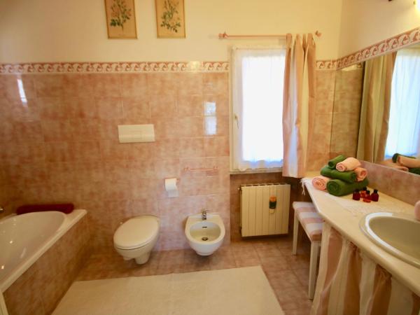 Il Profumo Di Ginestre : photo 5 de la chambre chambre double avec salle de bains privative