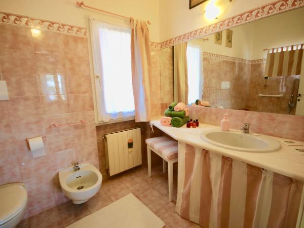 Il Profumo Di Ginestre : photo 4 de la chambre chambre double avec salle de bains privative