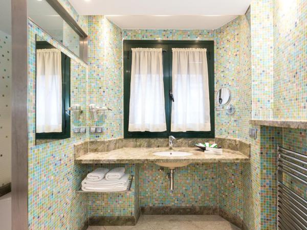 Hotel Històric : photo 1 de la chambre chambre lits jumeaux