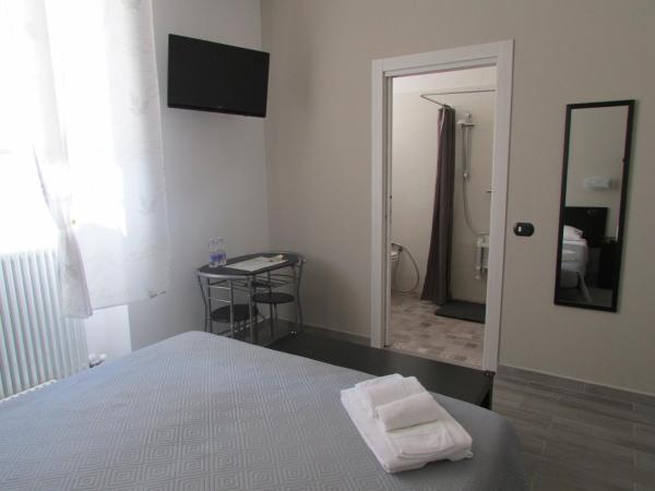 Affittacamere Verona in : photo 5 de la chambre chambre double ou lits jumeaux - accessible aux personnes à mobilité réduite