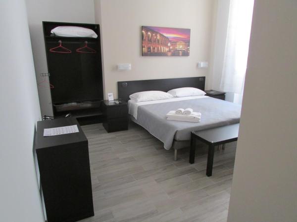 Affittacamere Verona in : photo 2 de la chambre chambre double ou lits jumeaux - accessible aux personnes à mobilité réduite