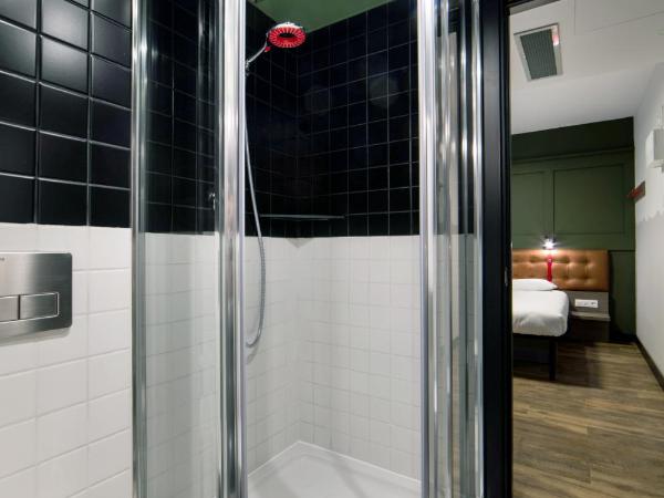 Generator Madrid : photo 8 de la chambre chambre familiale (4 personnes)