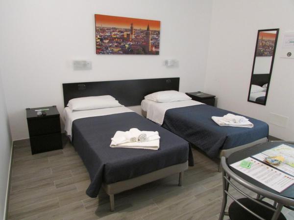 Affittacamere Verona in : photo 1 de la chambre chambre lits jumeaux