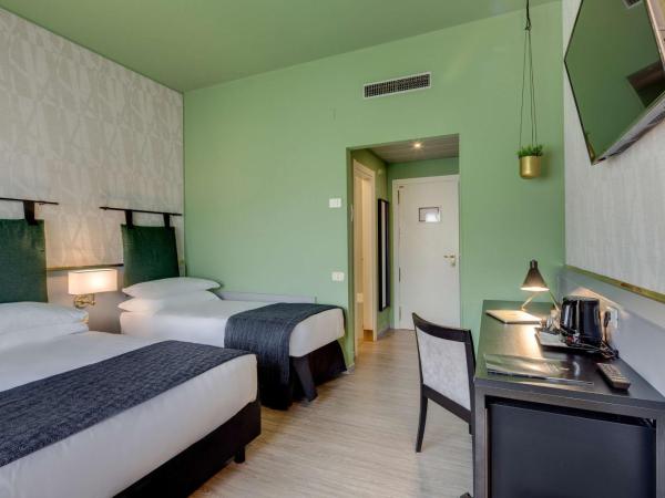 Best Western Plus CHC Florence : photo 3 de la chambre chambre lit queen-size classique avec lit simple