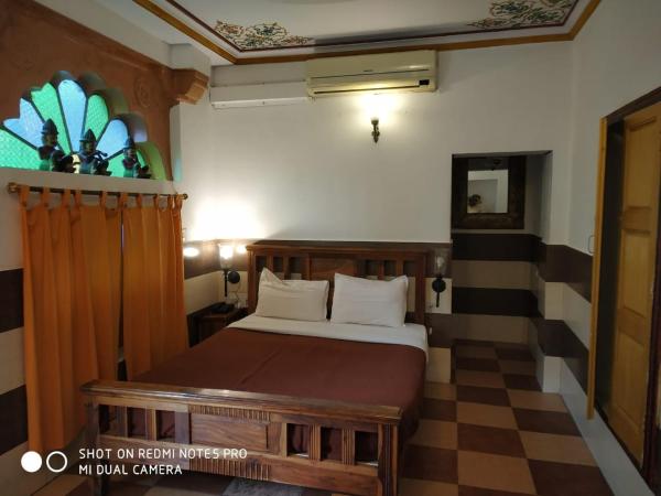 Krishna Prakash Heritage Haveli : photo 5 de la chambre chambre double ou lits jumeaux Économique