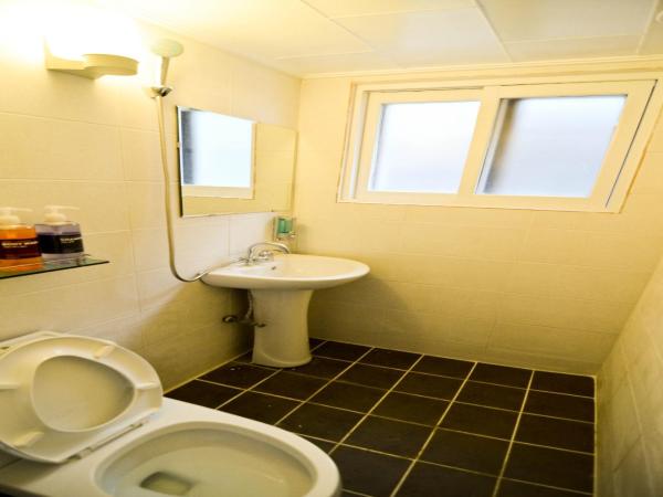 Korstay Guesthouse Seoul Station : photo 8 de la chambre chambre lits jumeaux