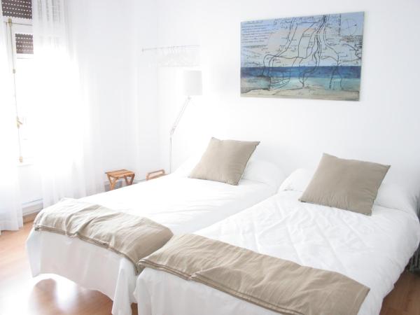 7 Moons Bed & Breakfast : photo 1 de la chambre chambre lits jumeaux supérieure avec salle de bains commune