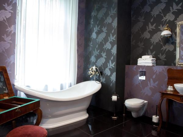 Matejki 8 : photo 1 de la chambre suite deluxe avec lit king-size