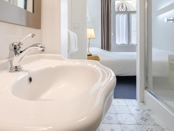 Hôtel Saint Maurice : photo 9 de la chambre chambre double confort