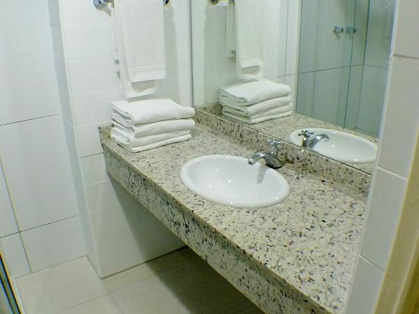 Hotel Golden Park Curitiba : photo 1 de la chambre chambre triple standard