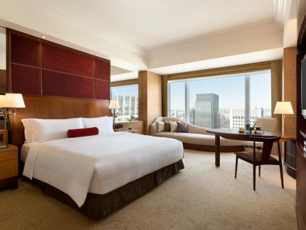 Shangri-La Tokyo : photo 2 de la chambre chambre lit king-size de luxe impériale - vue sur jardin