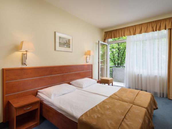 Benczur Hotel : photo 2 de la chambre chambre double ou lits jumeaux supérieure avec balcon