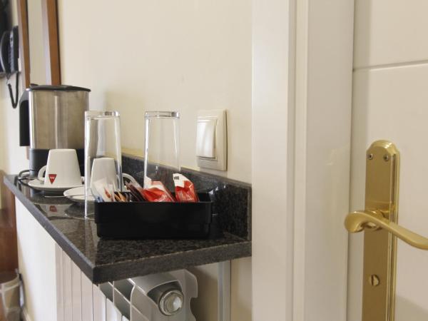 Rincón de Gran Vía : photo 2 de la chambre chambre double avec lit d'appoint