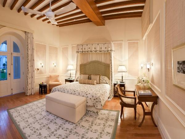 Taj Falaknuma Palace : photo 5 de la chambre chambre double palace avec vue sur le jardin