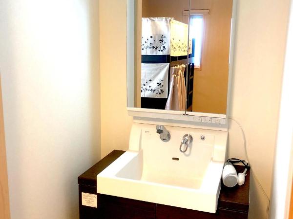 Tokyo Art House : photo 5 de la chambre chambre lits jumeaux avec toilettes communes