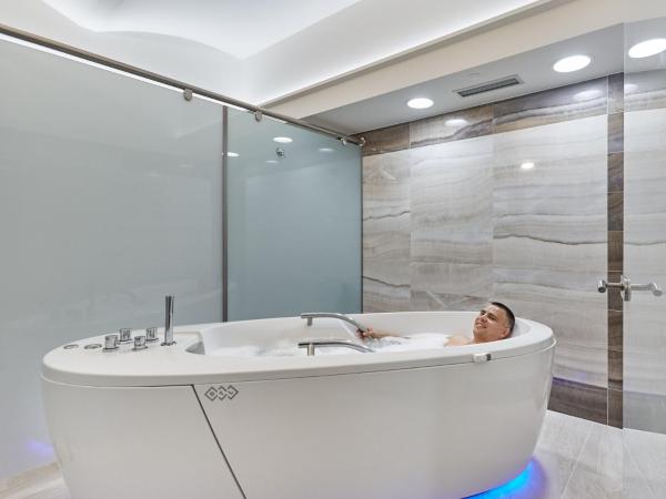 Hotel Sirius : photo 8 de la chambre special offer - double room with park view and balneo package