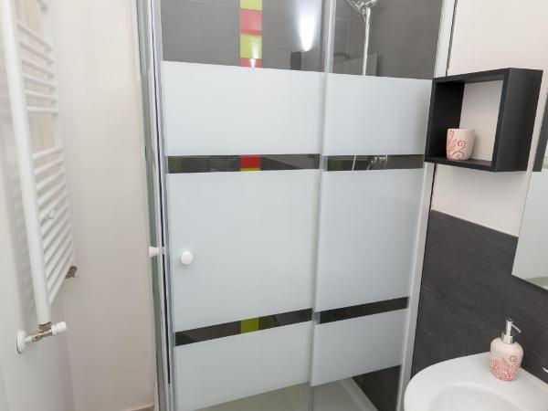 B&B Epipoli : photo 9 de la chambre chambre triple avec salle de bains privative