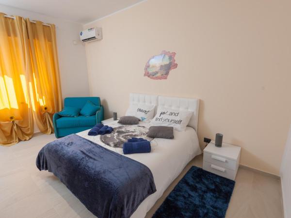 B&B Epipoli : photo 5 de la chambre chambre triple avec salle de bains privative