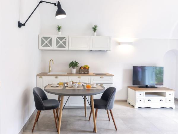 B&B Marina Garden : photo 1 de la chambre chambre familiale