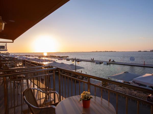 Excess Pansion : photo 5 de la chambre chambre double deluxe avec balcon - vue sur mer